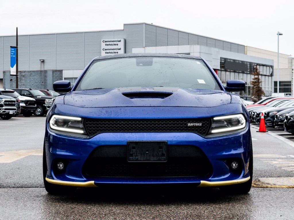 Dodge charger v8